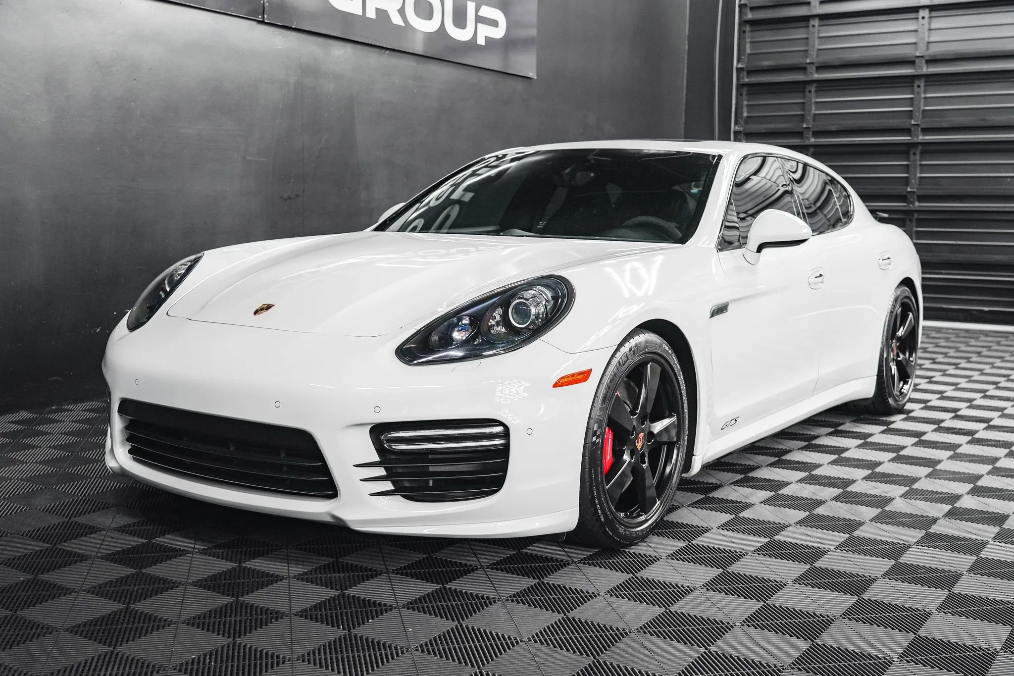 Used 2015 Porsche Panamera GTS w/ Premium Package Plus image 29