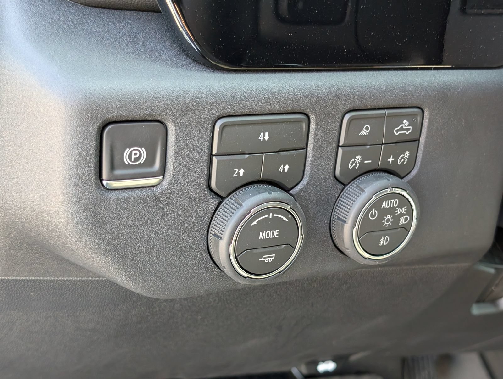 New 2026 Chevrolet Silverado 2500 LT w/ Trail Boss Package AWD/4WD image 18