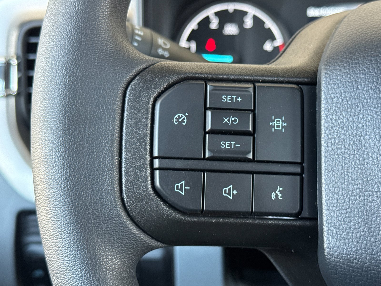 Used 2024 Ford F550 4x4 Regular Cab Super Duty image 22