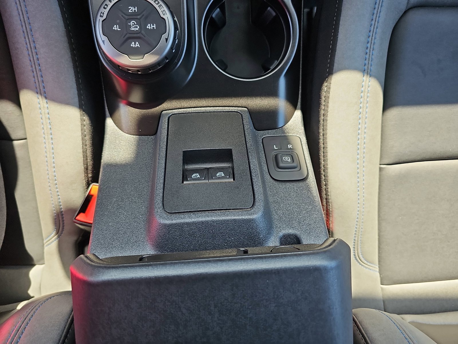 Used 2023 Ford Bronco Black Diamond w/ Sasquatch Package image 30