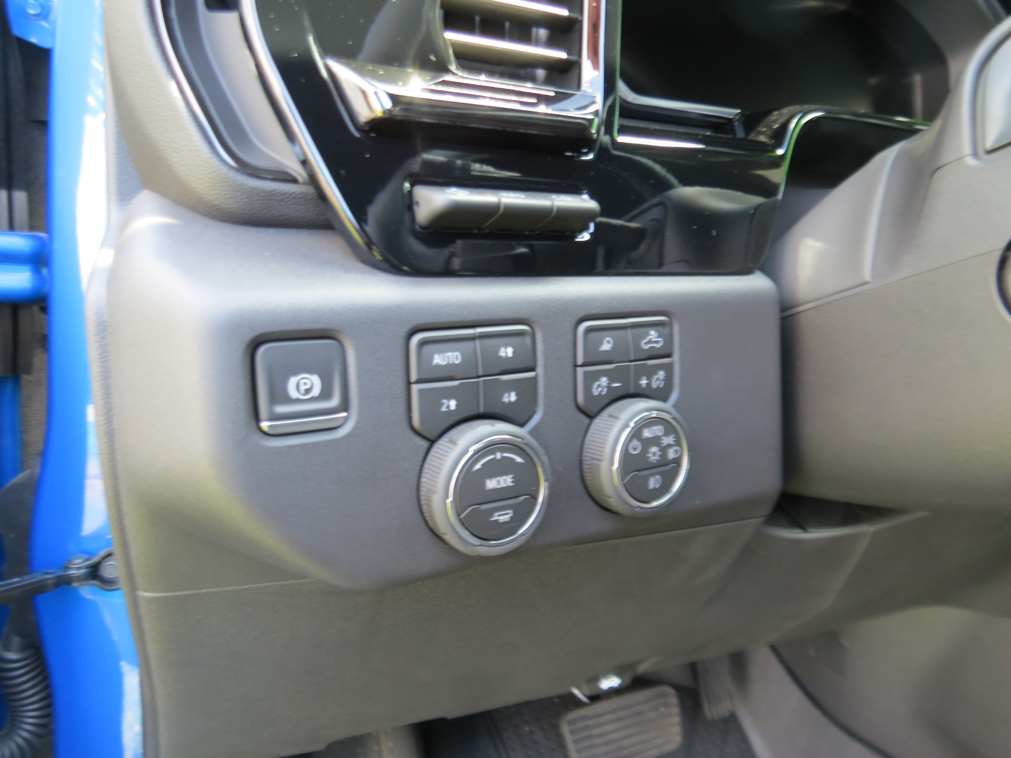 Used 2026 Chevrolet Silverado 1500 ZR2 AWD/4WD image 19