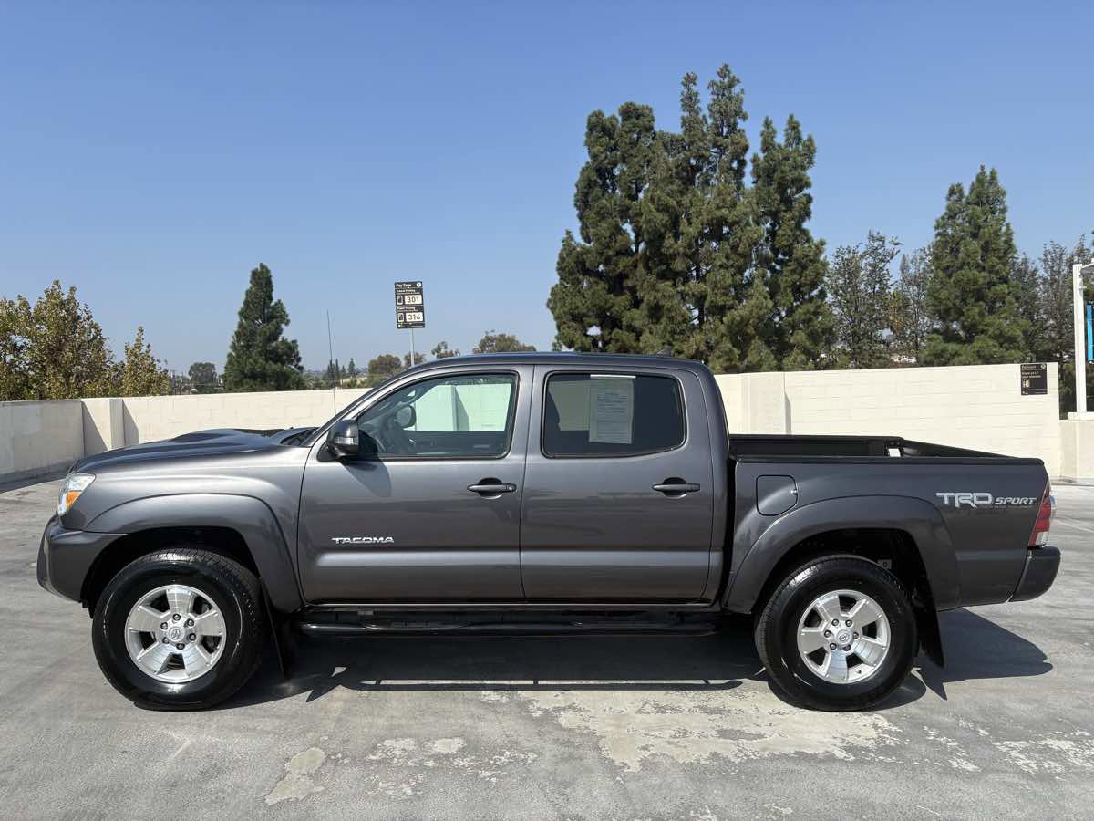 Used 2014 Toyota Tacoma PreRunner image 8