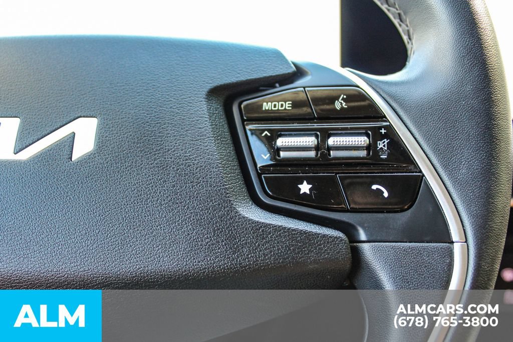 Used 2023 Kia EV6 Wind RWD image 28