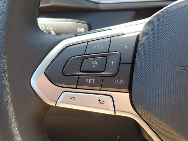 New 2026 Volkswagen Taos SE FWD image 22