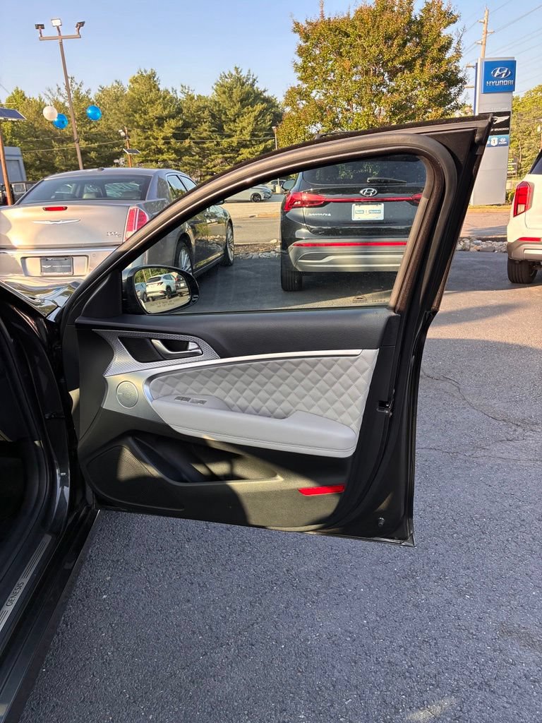 Used 2023 Genesis G70 3.3T w/ Sport Prestige Package AWD/4WD image 49