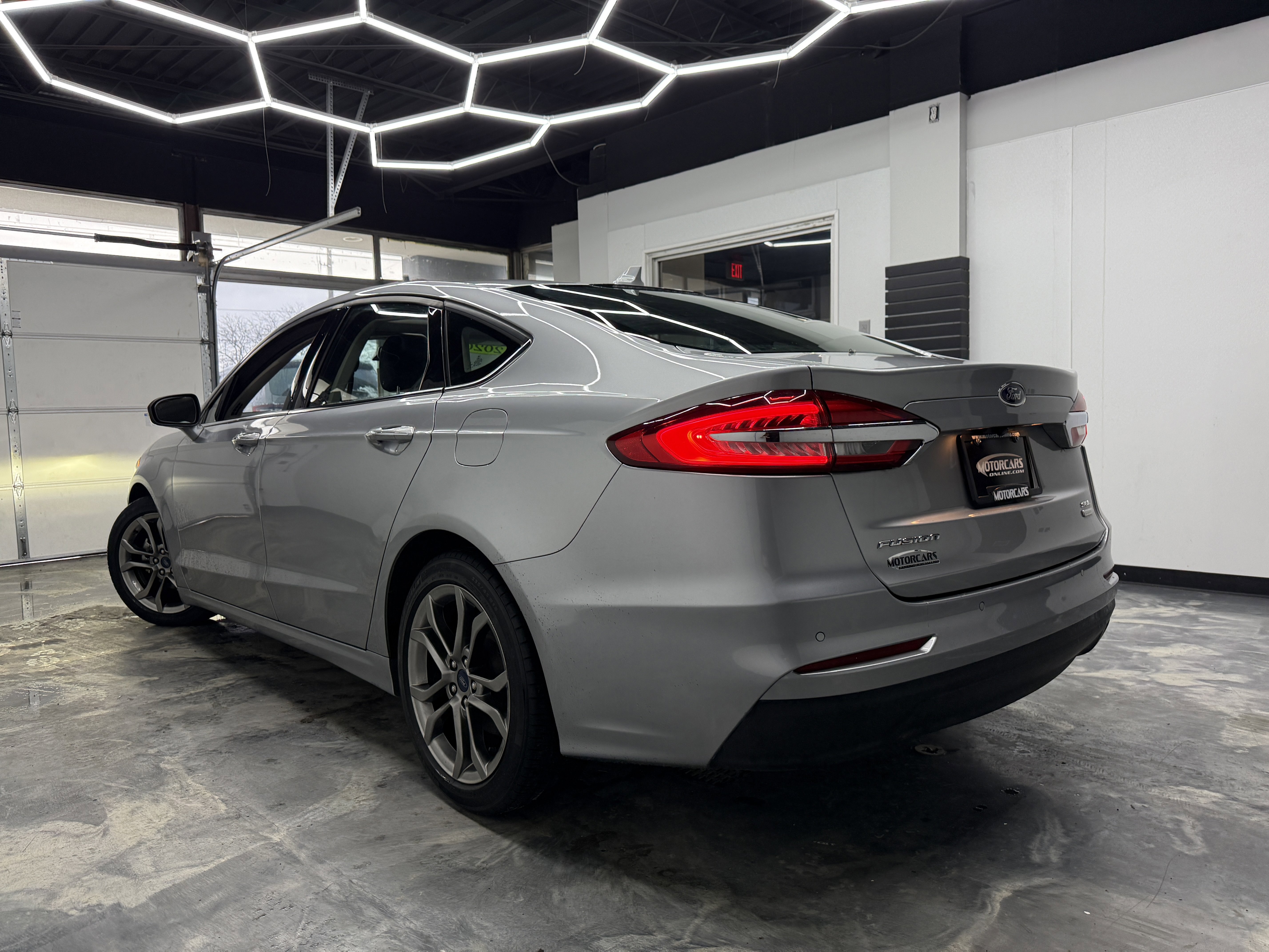 Used 2020 Ford Fusion SEL image 3