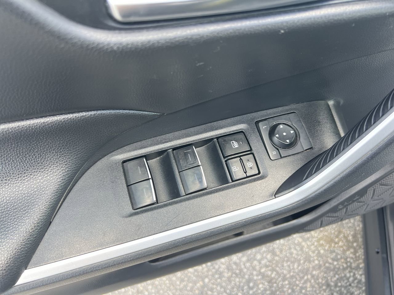 Used 2024 Toyota RAV4 XLE w/ Convenience Package FWD image 15