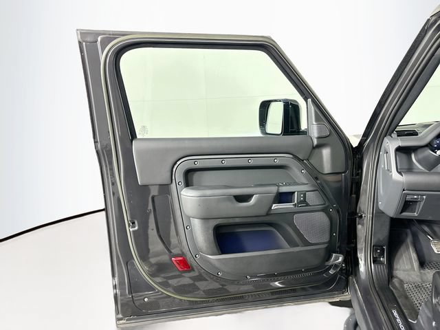 Used 2023 Land Rover Defender 90 X AWD/4WD image 11
