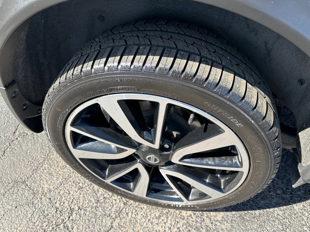 Used 2017 Nissan Rogue Sport SL image 7