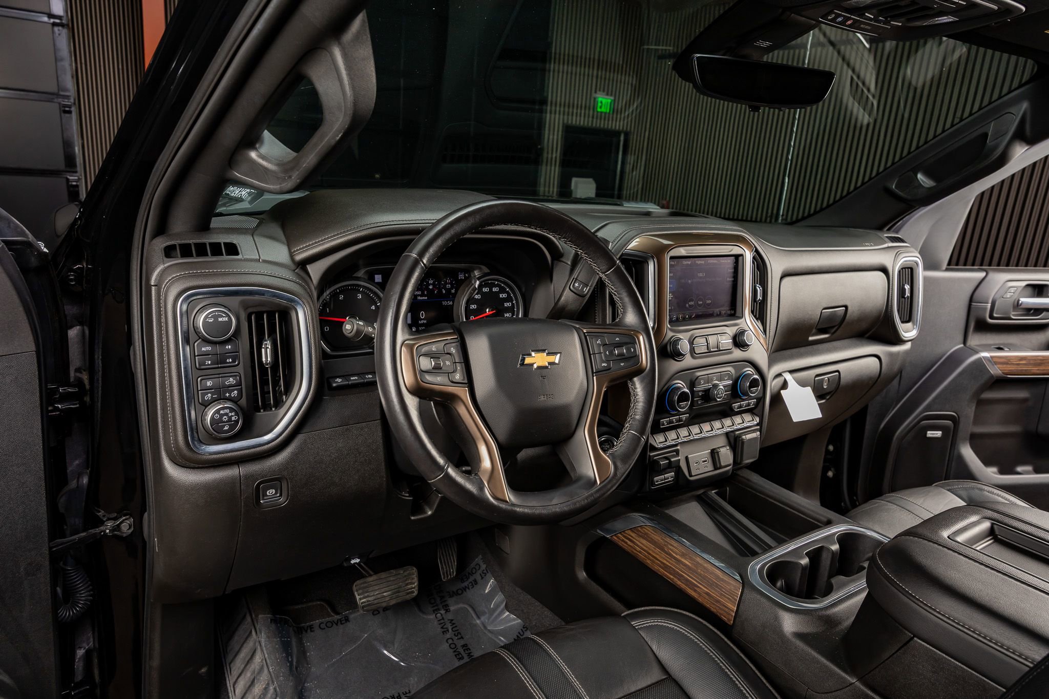 Used 2022 Chevrolet Silverado 3500 High Country image 17