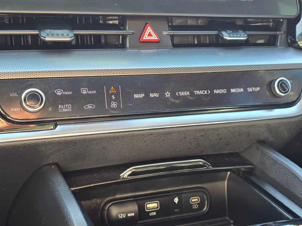 Certified 2024 Kia Sportage SX Prestige AWD/4WD image 23