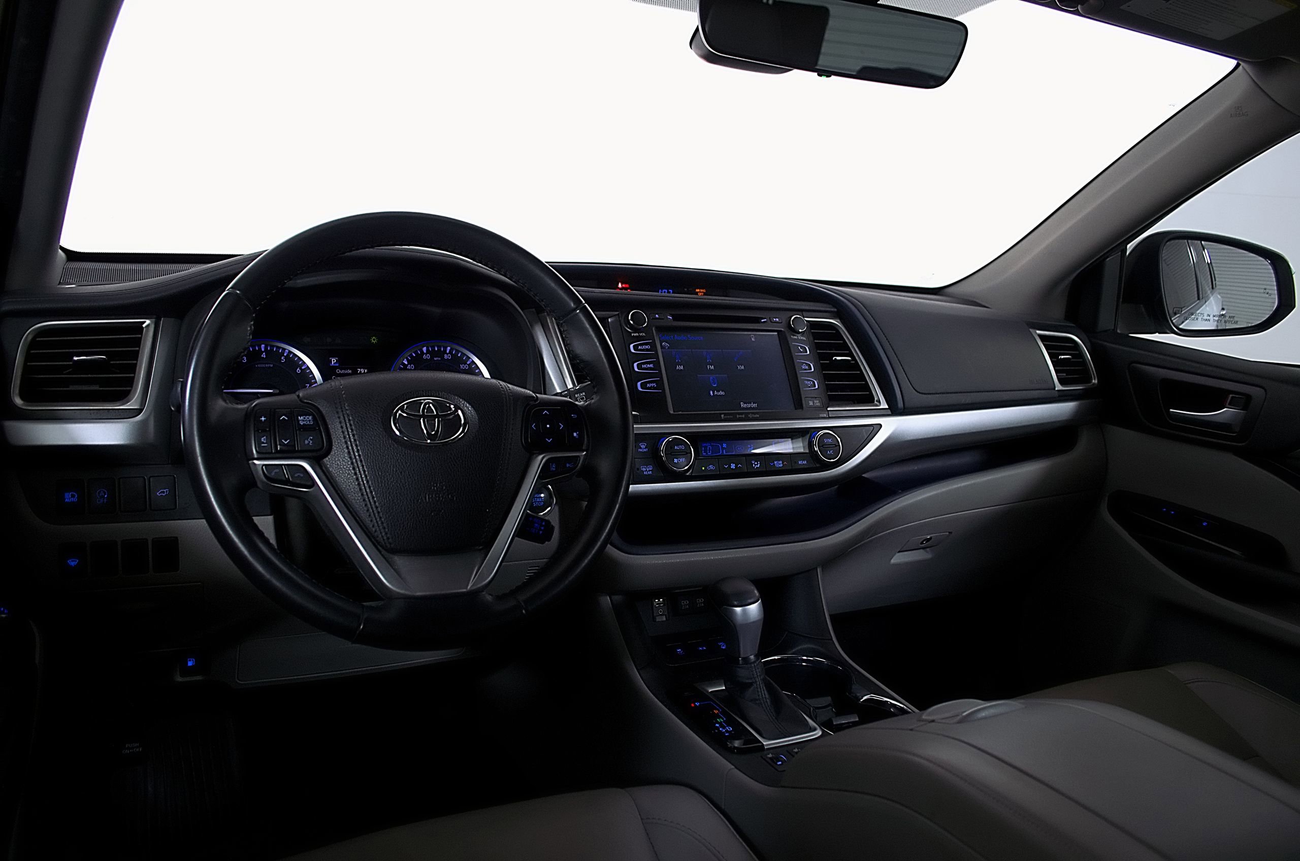 Used 2018 Toyota Highlander XLE image 21