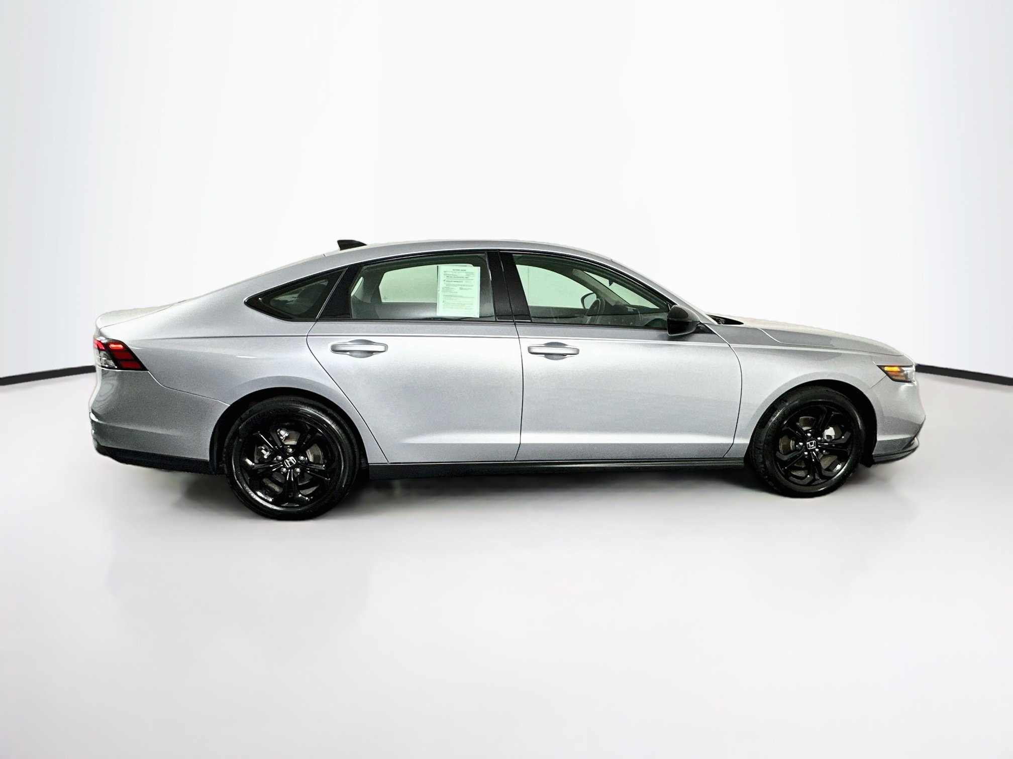 Used 2025 Honda Accord SE image 10