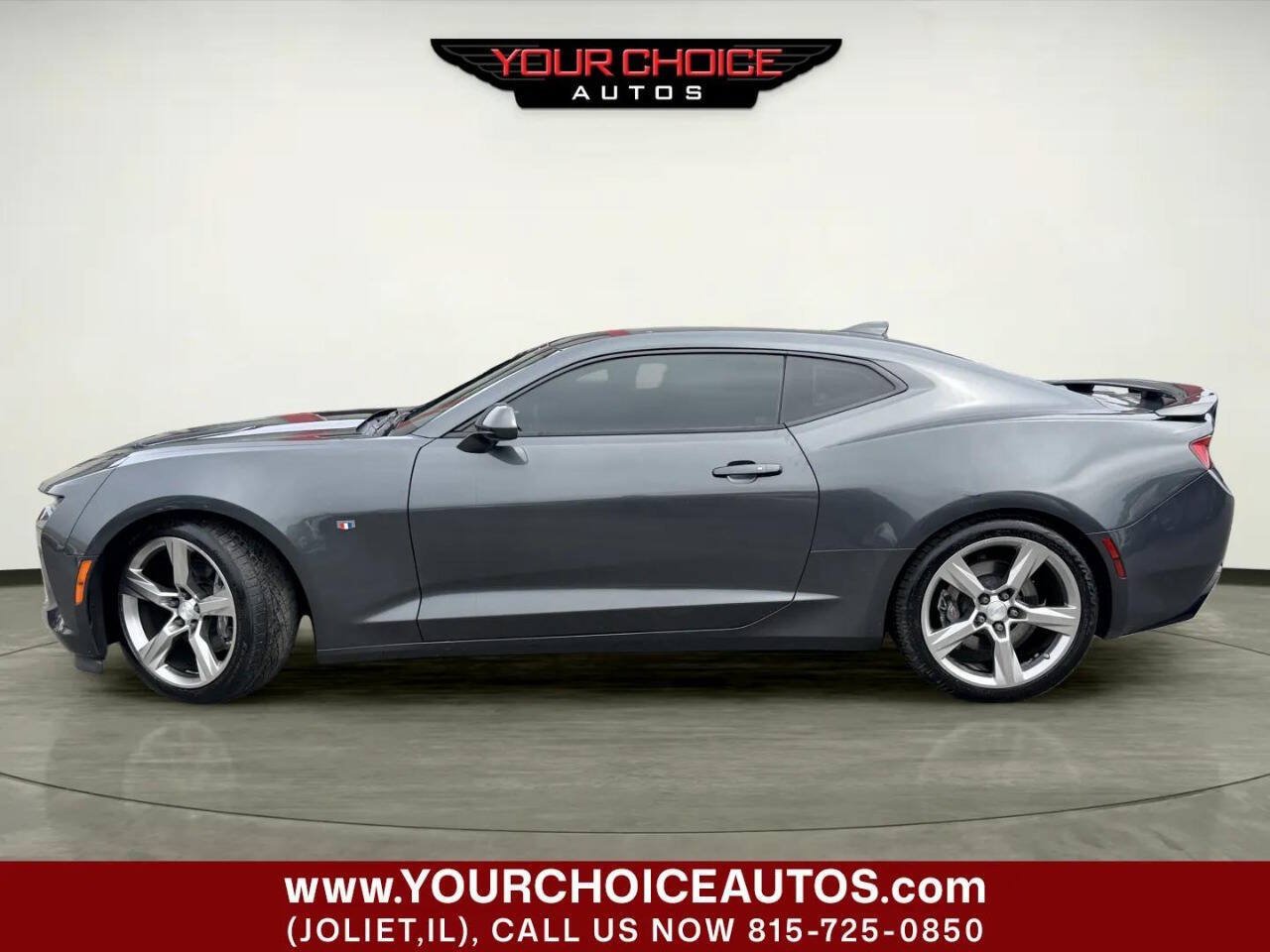 Used 2018 Chevrolet Camaro SS RWD image 2