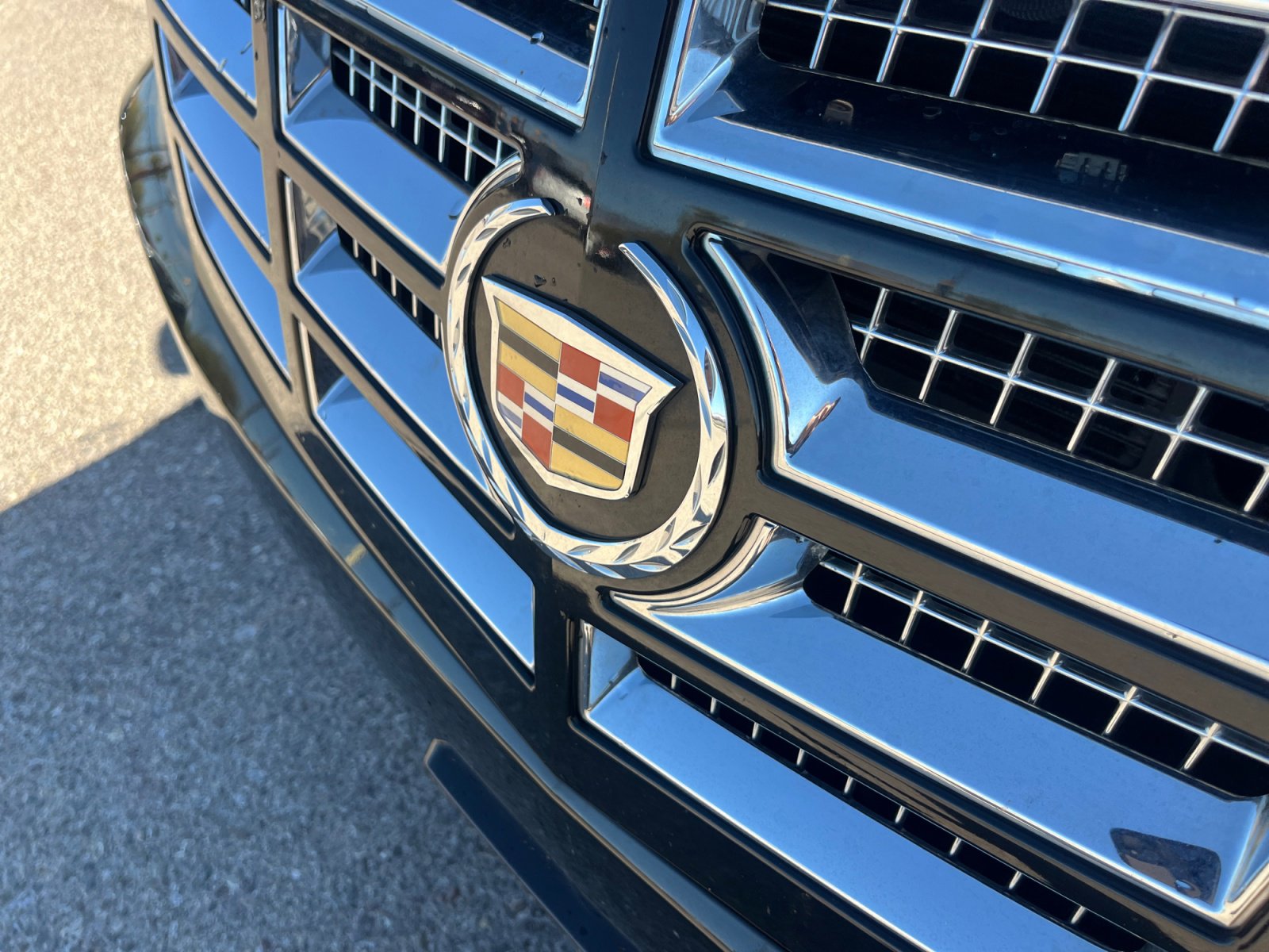 Used 2014 Cadillac Escalade Luxury image 23