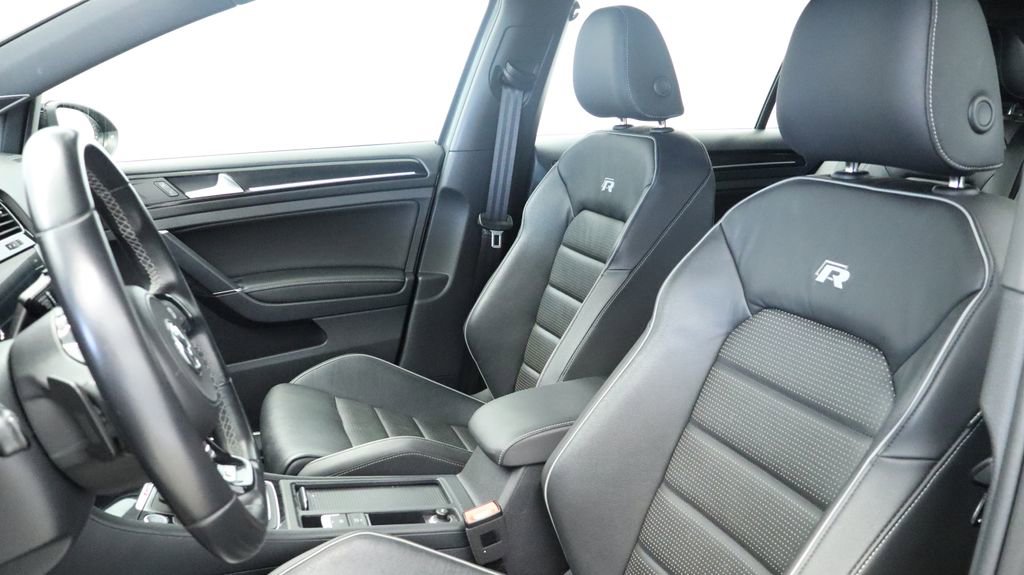 Used 2019 Volkswagen Golf R 4-Door image 22