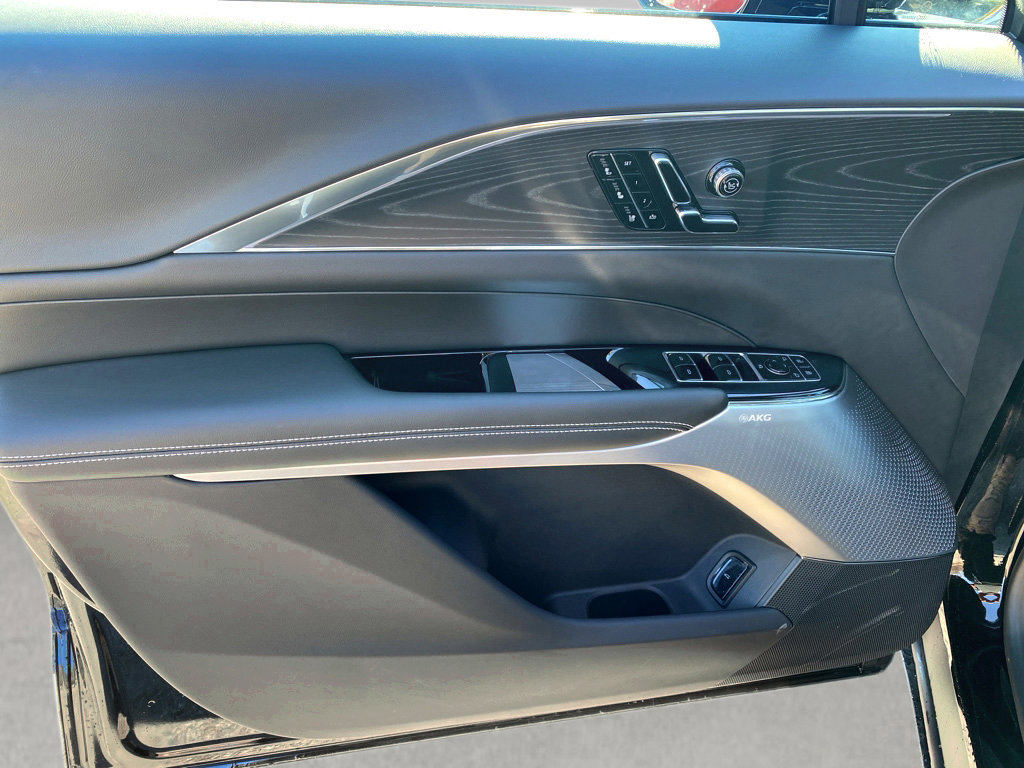 New 2024 Cadillac Lyriq Luxury image 19