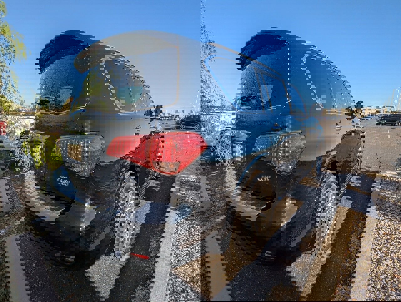 Used 2016 INFINITI QX80 2WD image 5