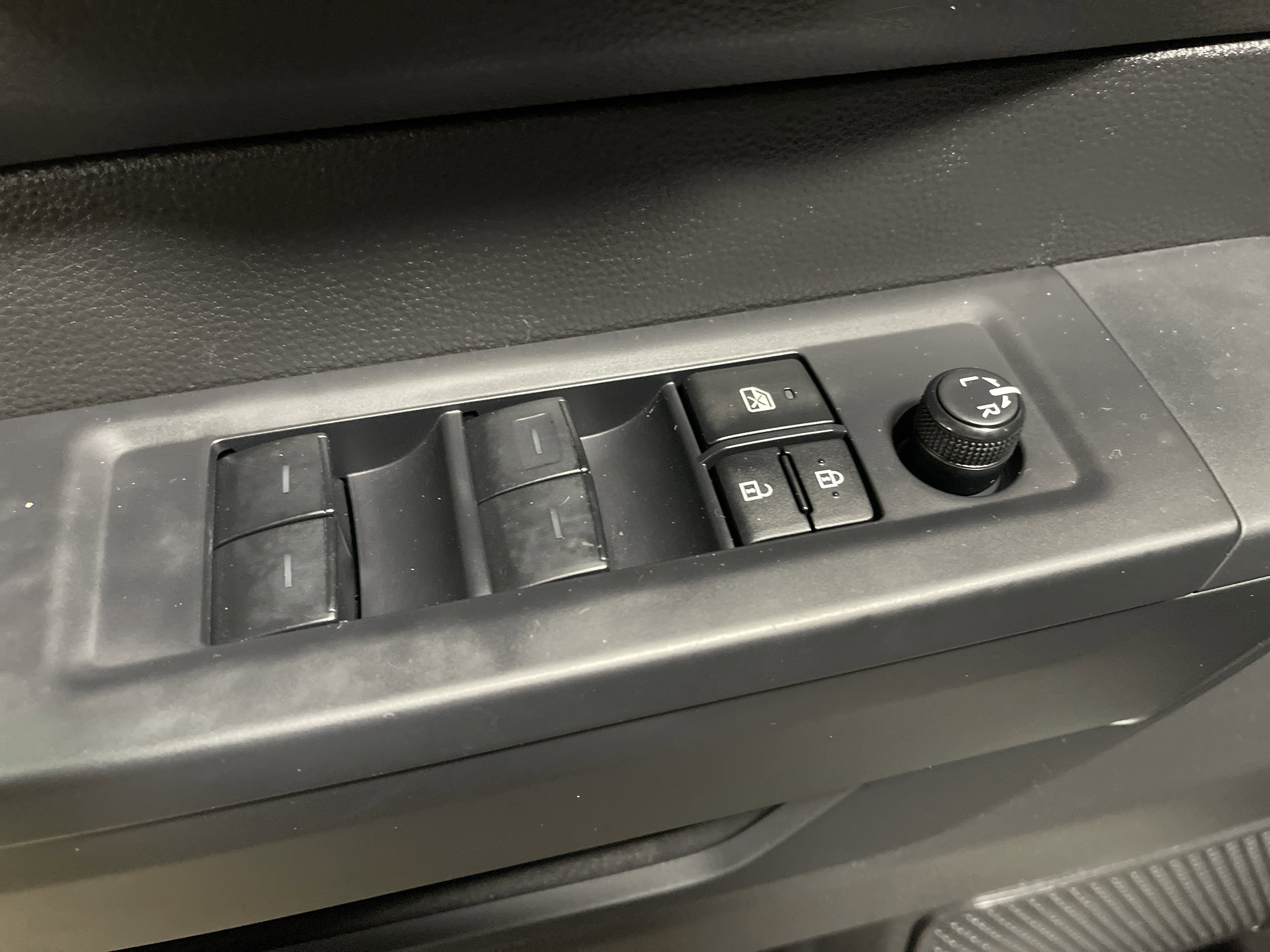 Used 2024 Toyota Tundra SR w/ SR Tow Package image 9