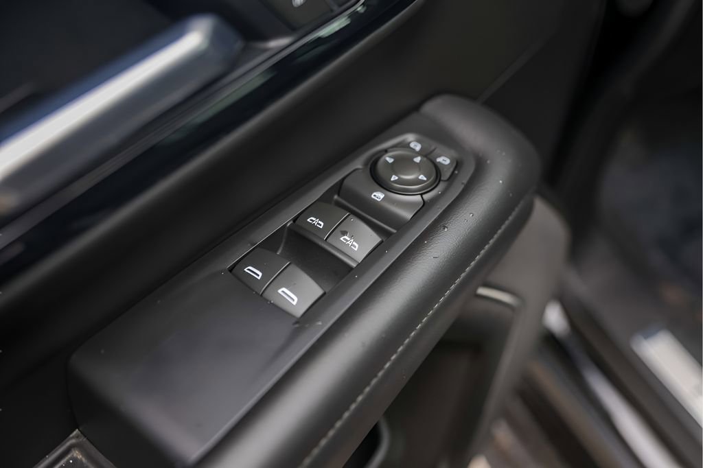 Used 2025 Chevrolet Tahoe LT image 23