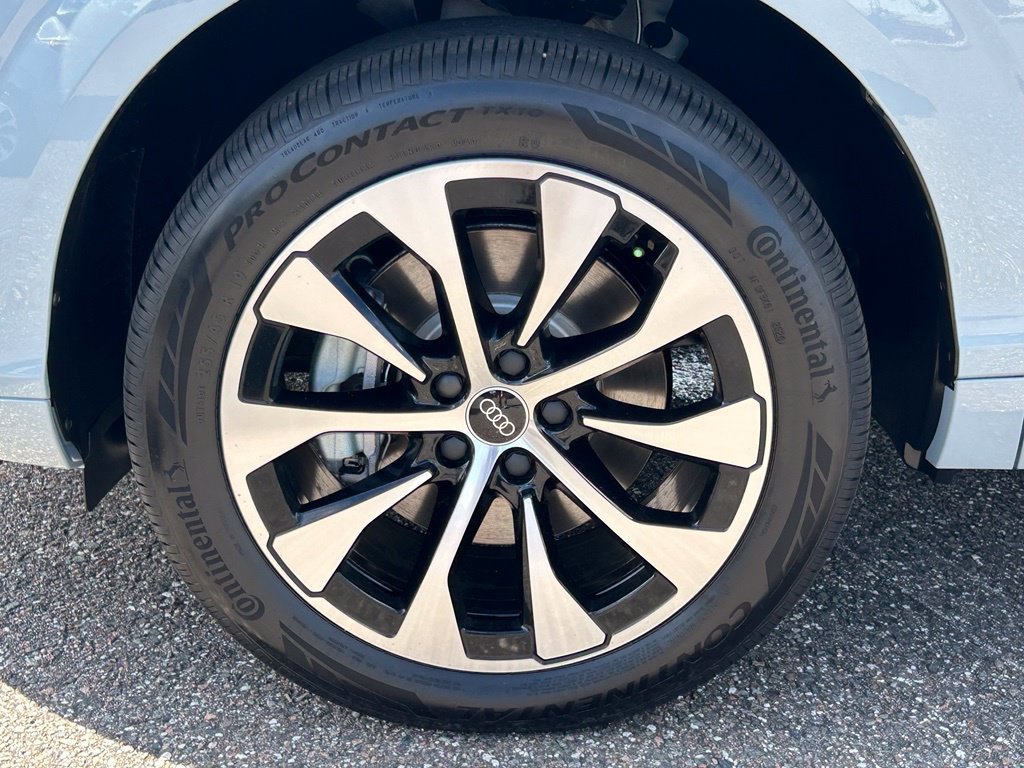 New 2026 Audi Q3 quattro 2.0T AWD/4WD image 37