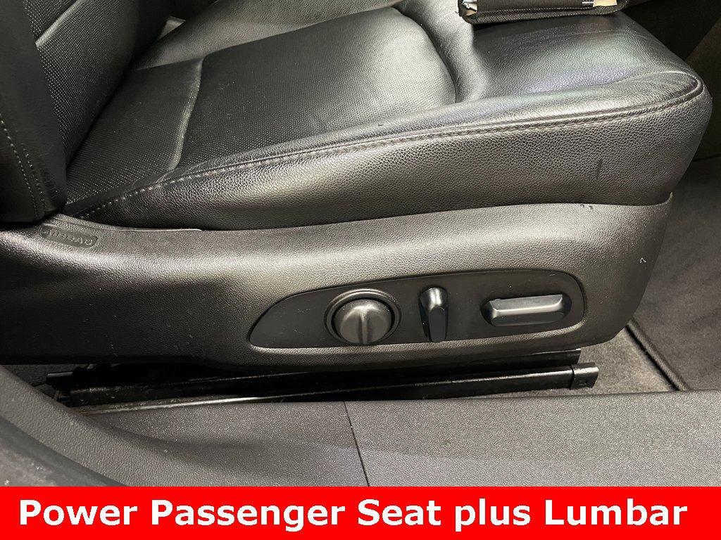 Certified 2018 Chevrolet Malibu Premier w/ Premier Sun and Wheel Package image 10