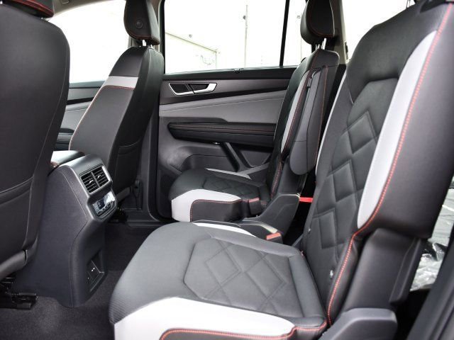 New 2026 Volkswagen Atlas Peak Edition image 16