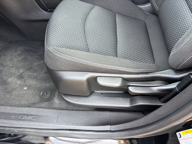 Used 2024 GMC Terrain SLE AWD/4WD image 7
