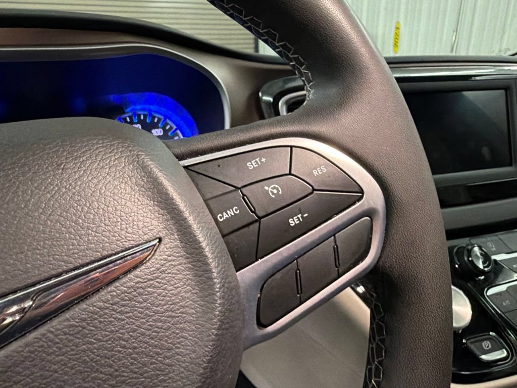 Used 2023 Chrysler Voyager LX FWD image 19