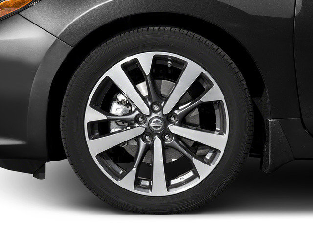 Used 2017 Nissan Altima 2.5 SR w/ Midnight Edition Package FWD image 14