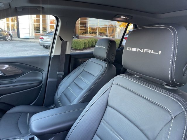 Used 2022 GMC Terrain Denali w/ Denali Premium Package image 14