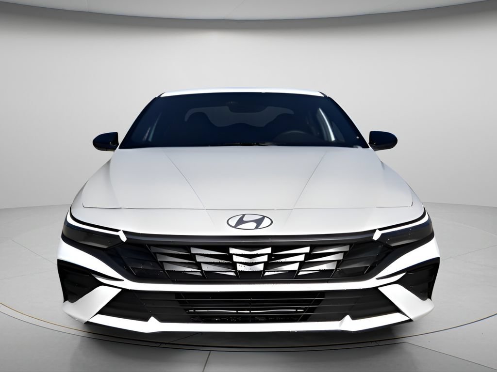 New 2026 Hyundai Elantra SEL Sport FWD image 3