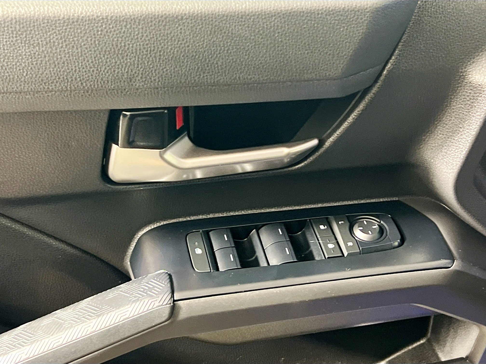 Used 2025 Toyota Tacoma TRD Sport image 16