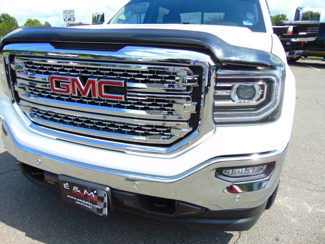 Used 2018 GMC Sierra 1500 SLT AWD/4WD image 39