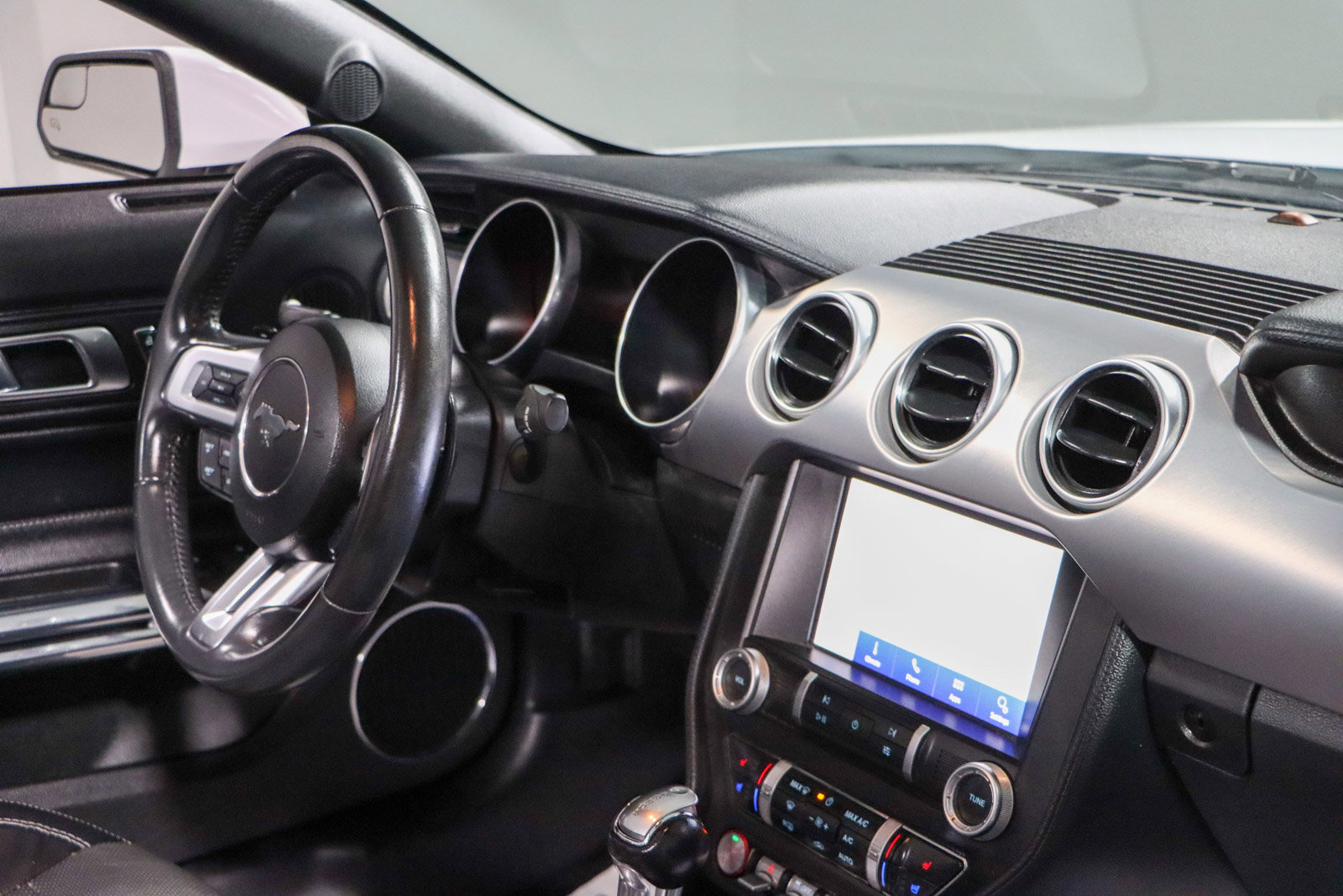 Used 2020 Ford Mustang Premium image 24