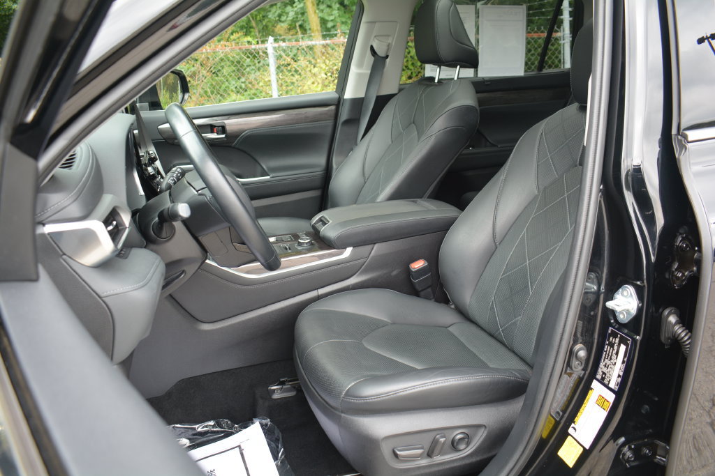 Used 2021 Toyota Highlander Platinum AWD/4WD image 10