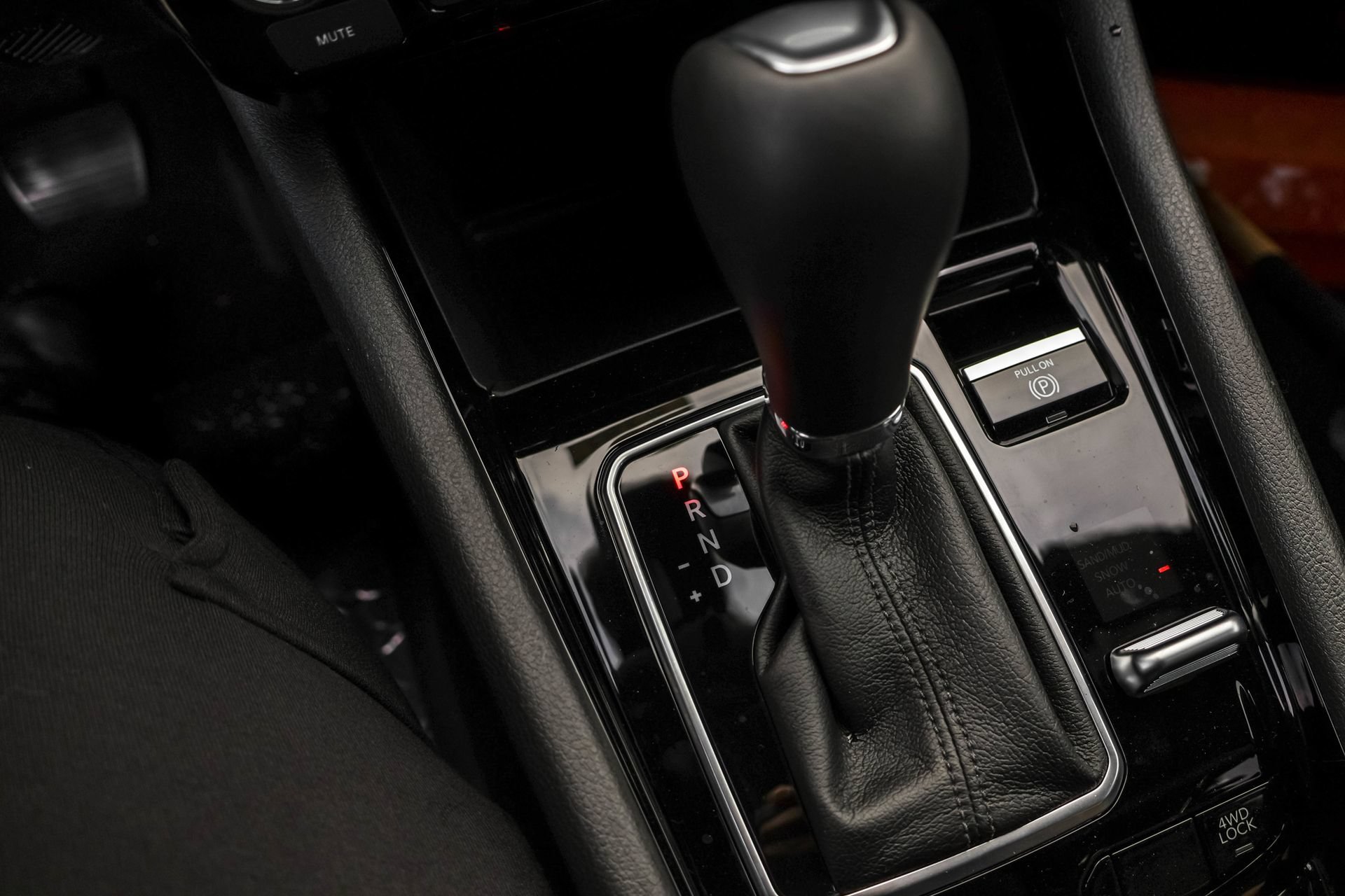 New 2026 Jeep Compass Latitude AWD/4WD image 20