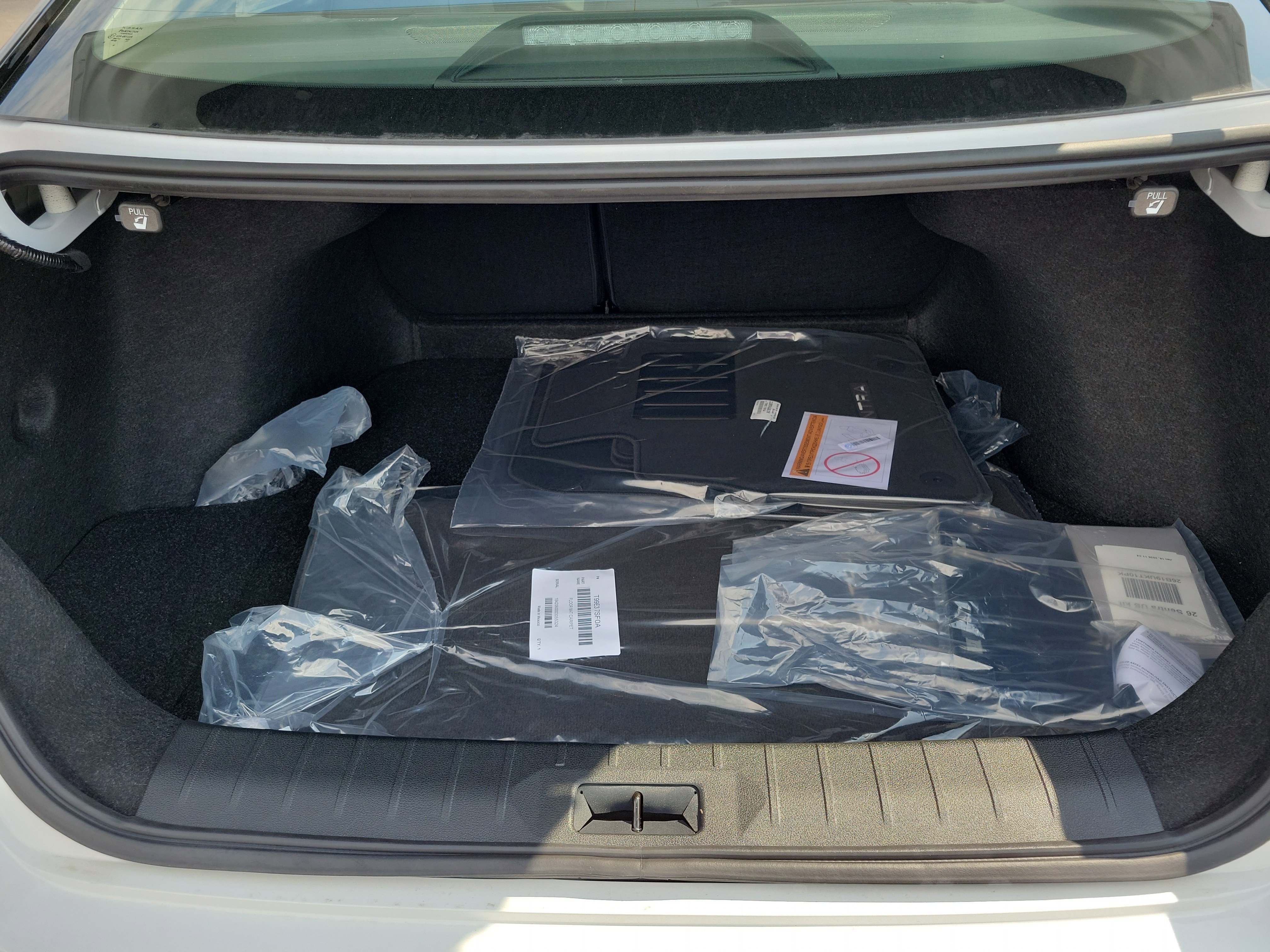 New 2026 Nissan Sentra SR w/ SR Premium Package FWD image 8