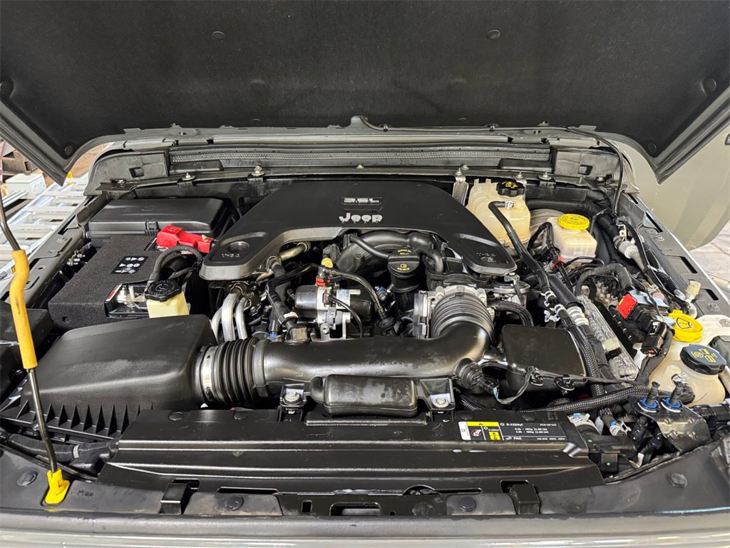 Used 2020 Jeep Wrangler Unlimited Sahara image 27