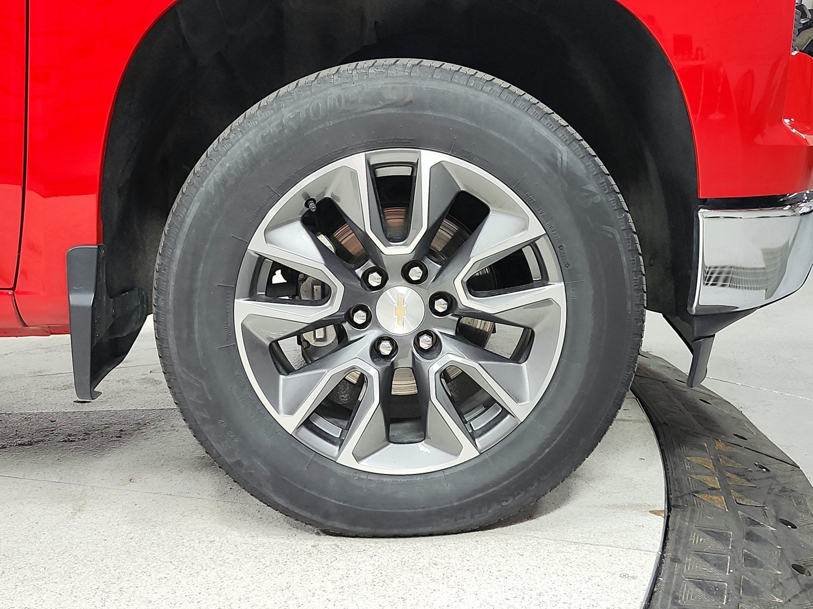 Used 2024 Chevrolet Silverado 1500 LT AWD/4WD image 13