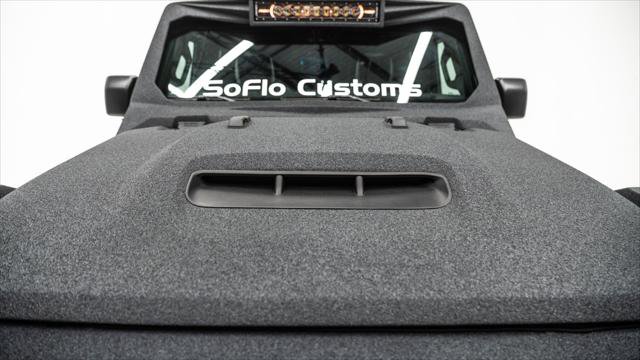 Used 2025 Jeep Gladiator Sport image 22