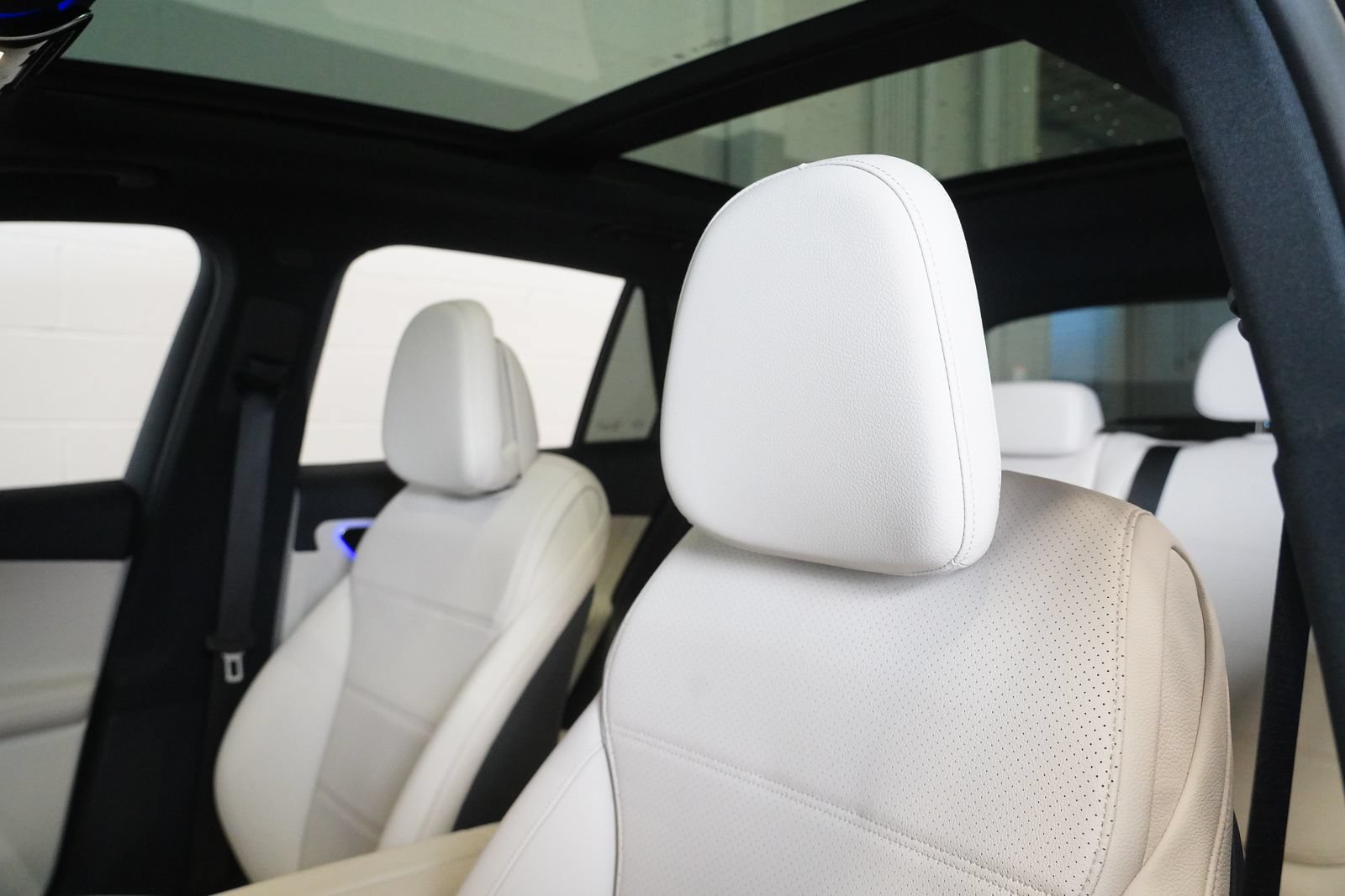 Certified 2026 Mercedes-Benz GLC 300 4MATIC image 12