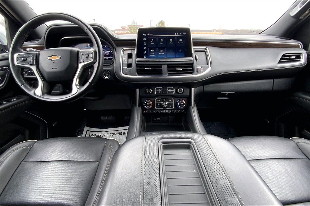 Used 2023 Chevrolet Suburban Premier image 10