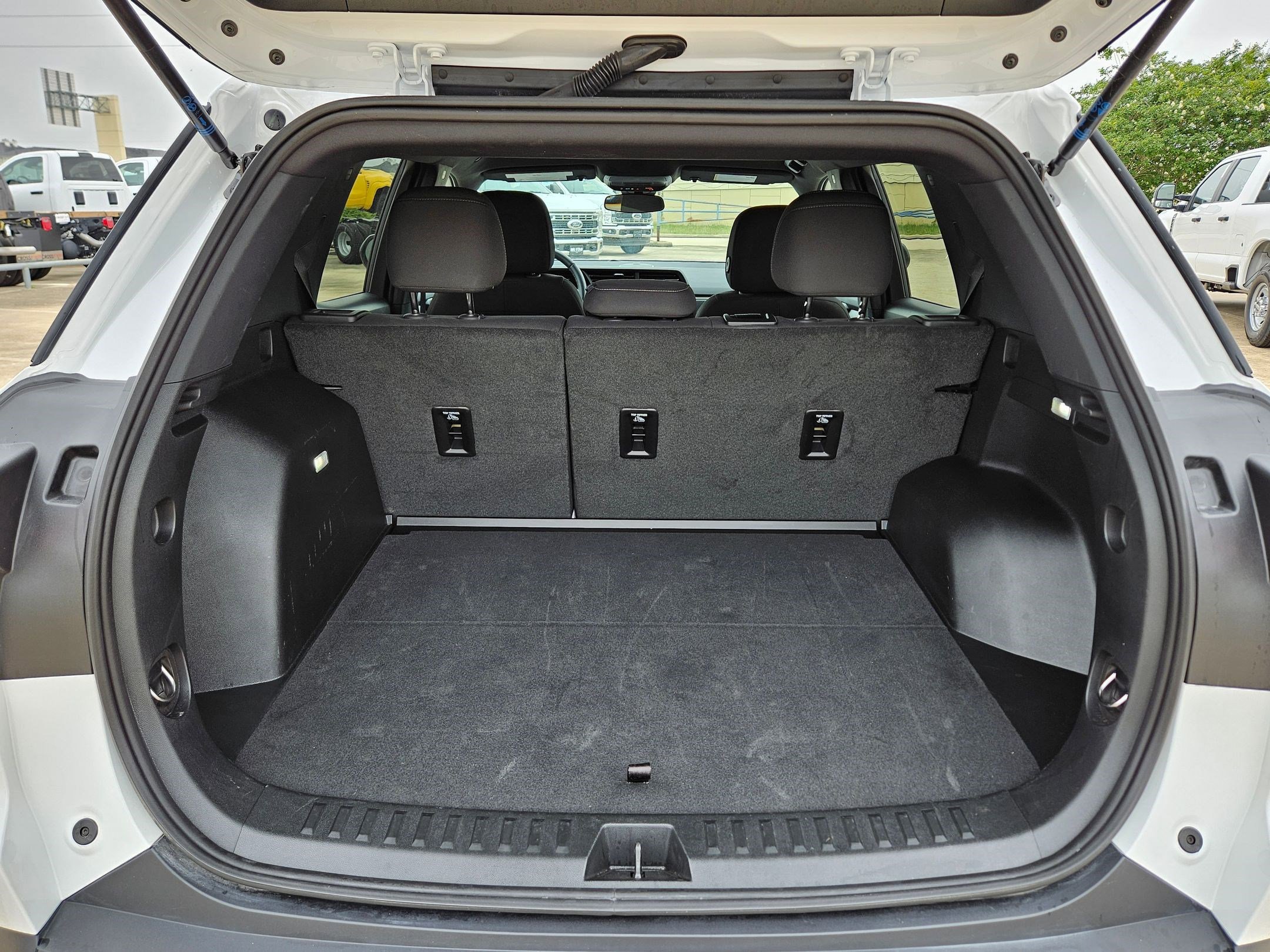 Used 2026 GMC Terrain Elevation FWD image 31