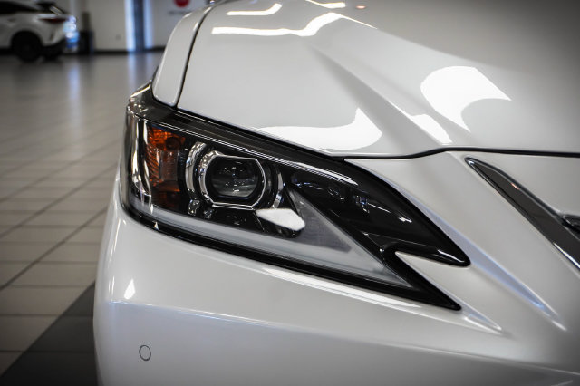Certified 2025 Lexus ES 350 w/ Premium Package FWD image 29