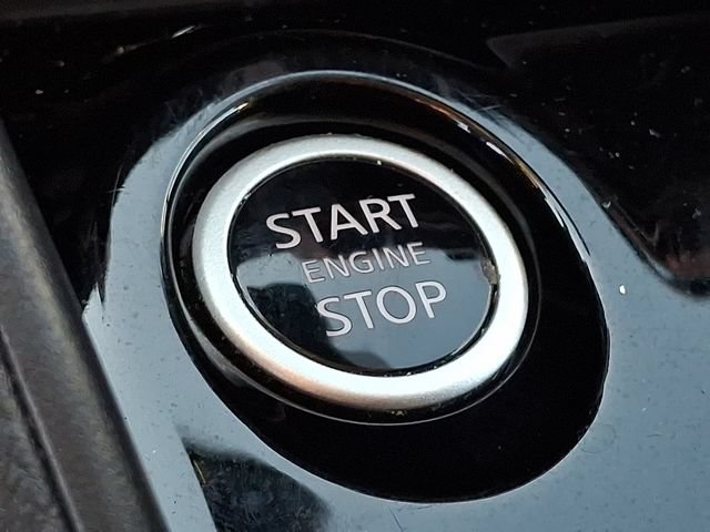 Used 2025 Nissan Versa SV FWD image 24
