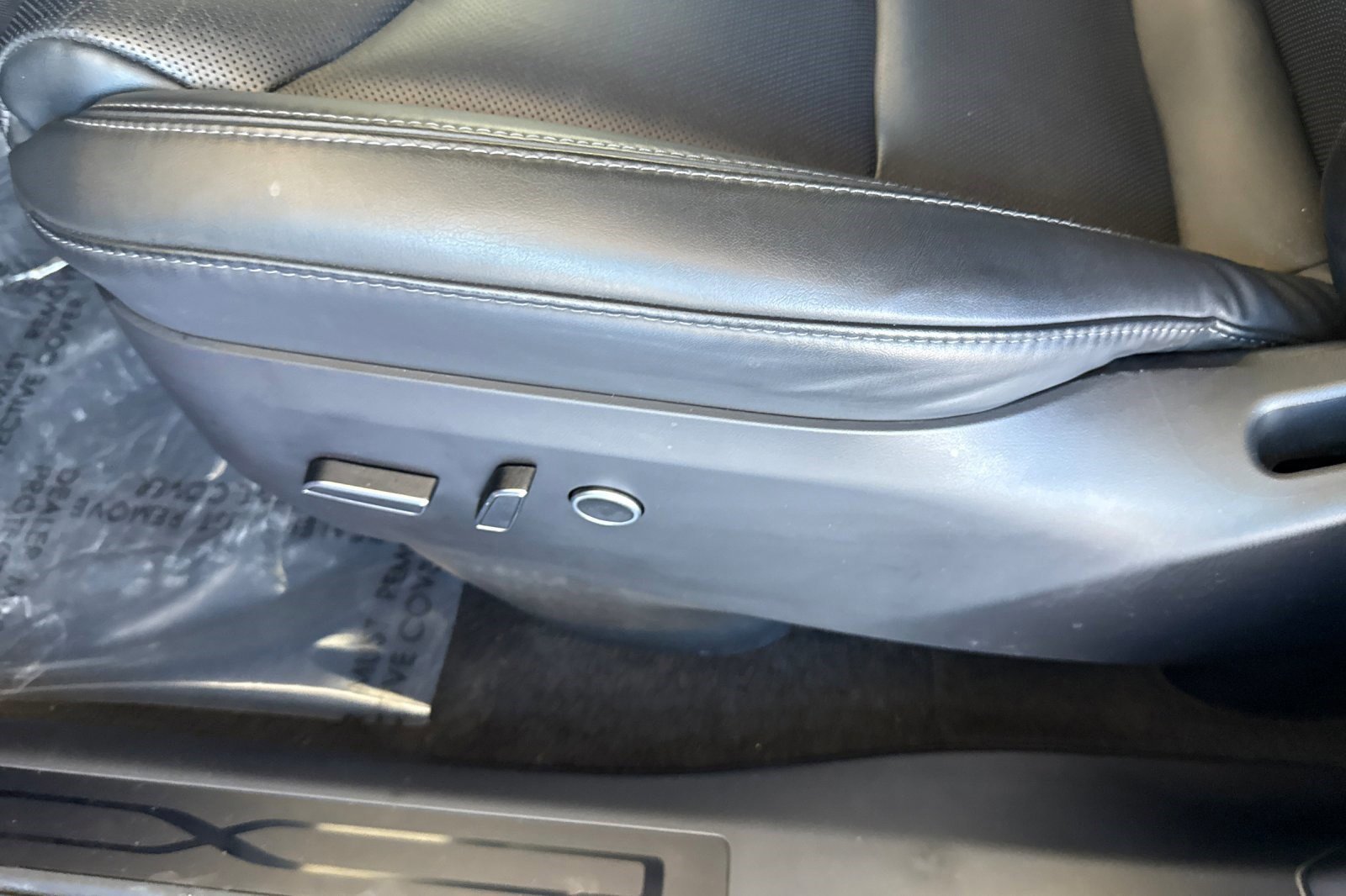 Used 2022 Tesla Model X image 13