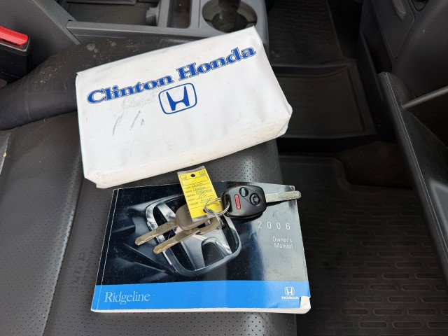 Used 2006 Honda Ridgeline RTL image 16