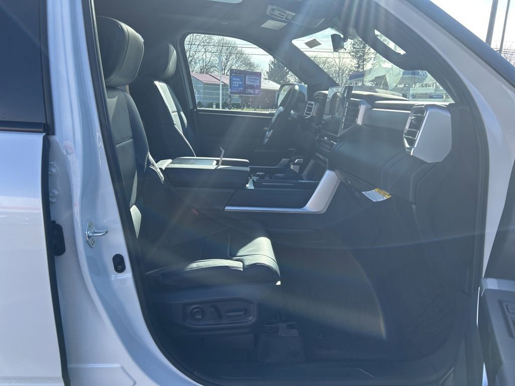 New 2025 Toyota Tundra Platinum image 8