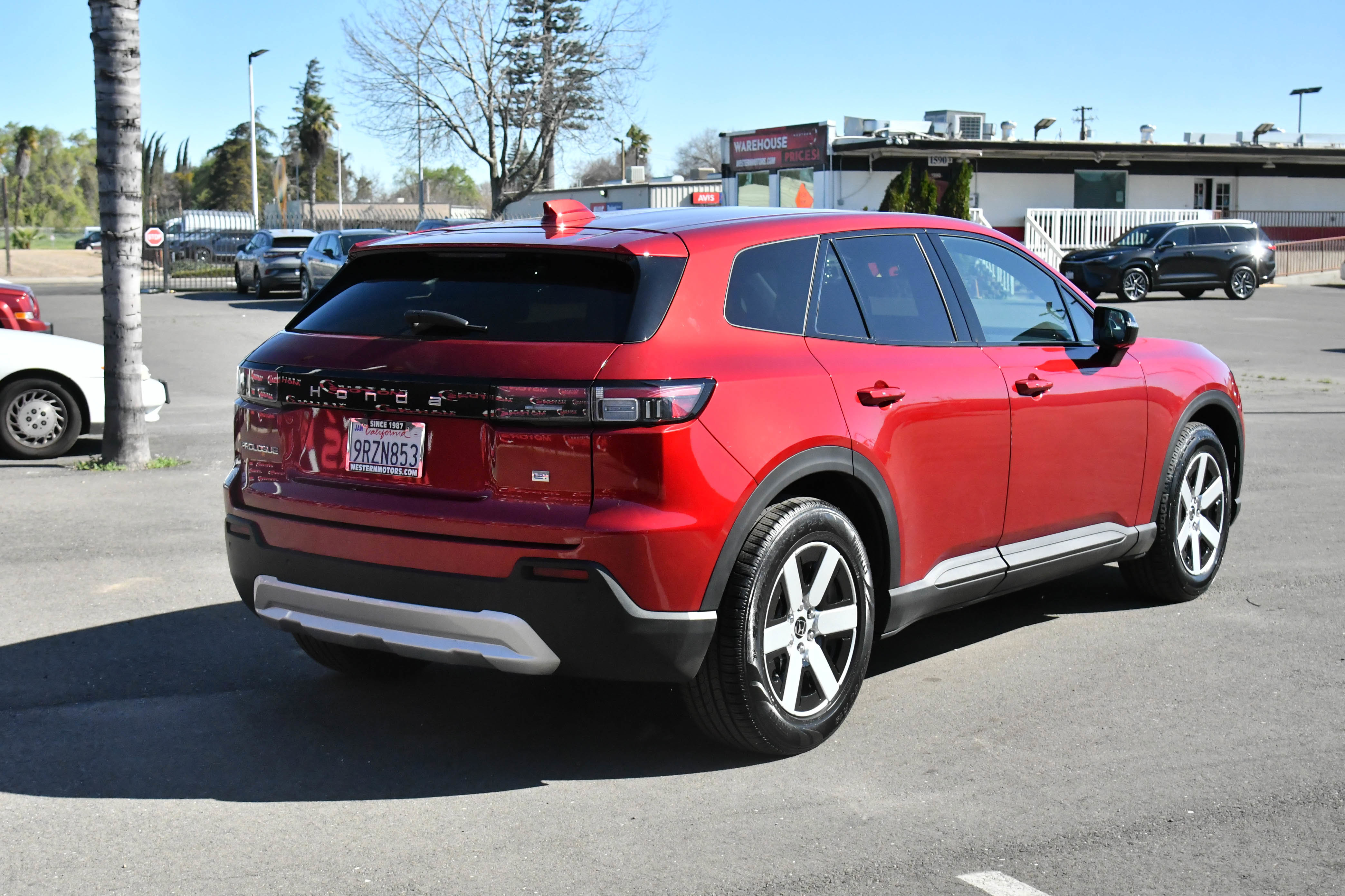 Used 2024 Honda Prologue EX image 8